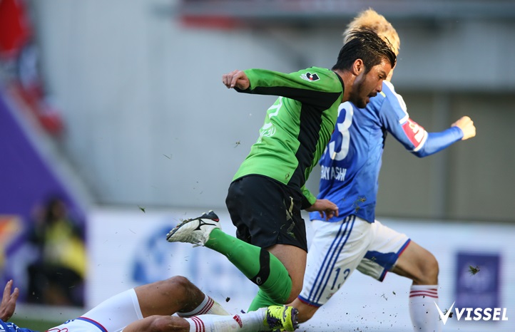 石津大介選手がゴール前に走りこむがゴールならず