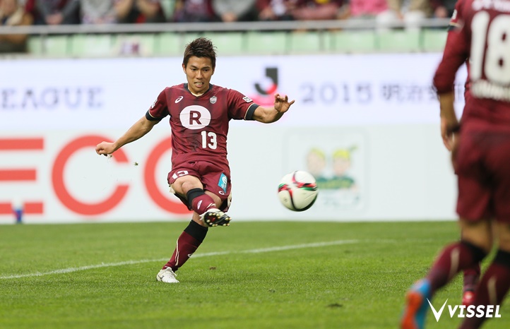 狙いすましたシュートでチーム4点目を決めた小川慶治朗選手